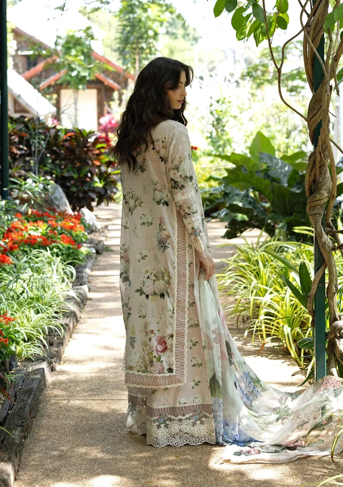 Elaaf MF-26015 Premium Printed Lawn With Emb Chiffon Dupatta Unstitched 3 Piece 2026