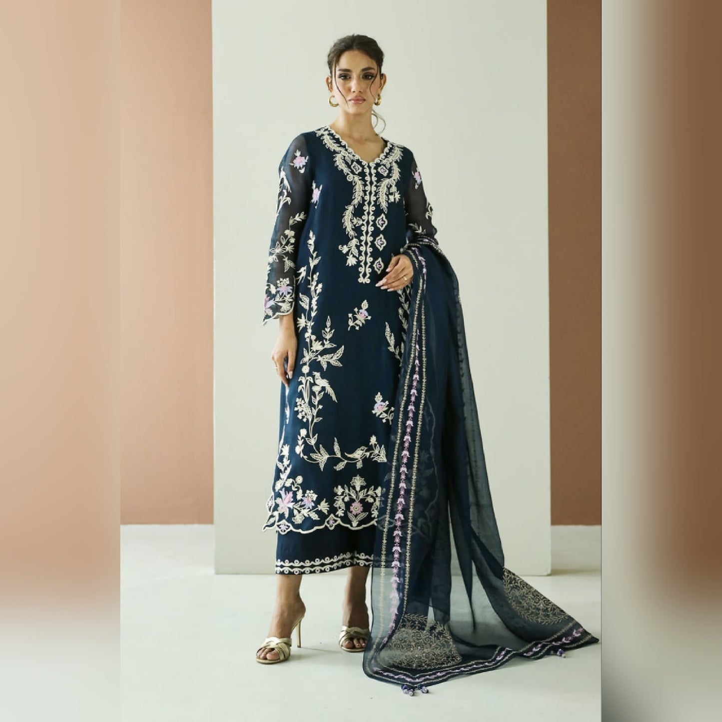 Zainab Fawad Zuri Blue Organza Embroidery 3piece Unstitched